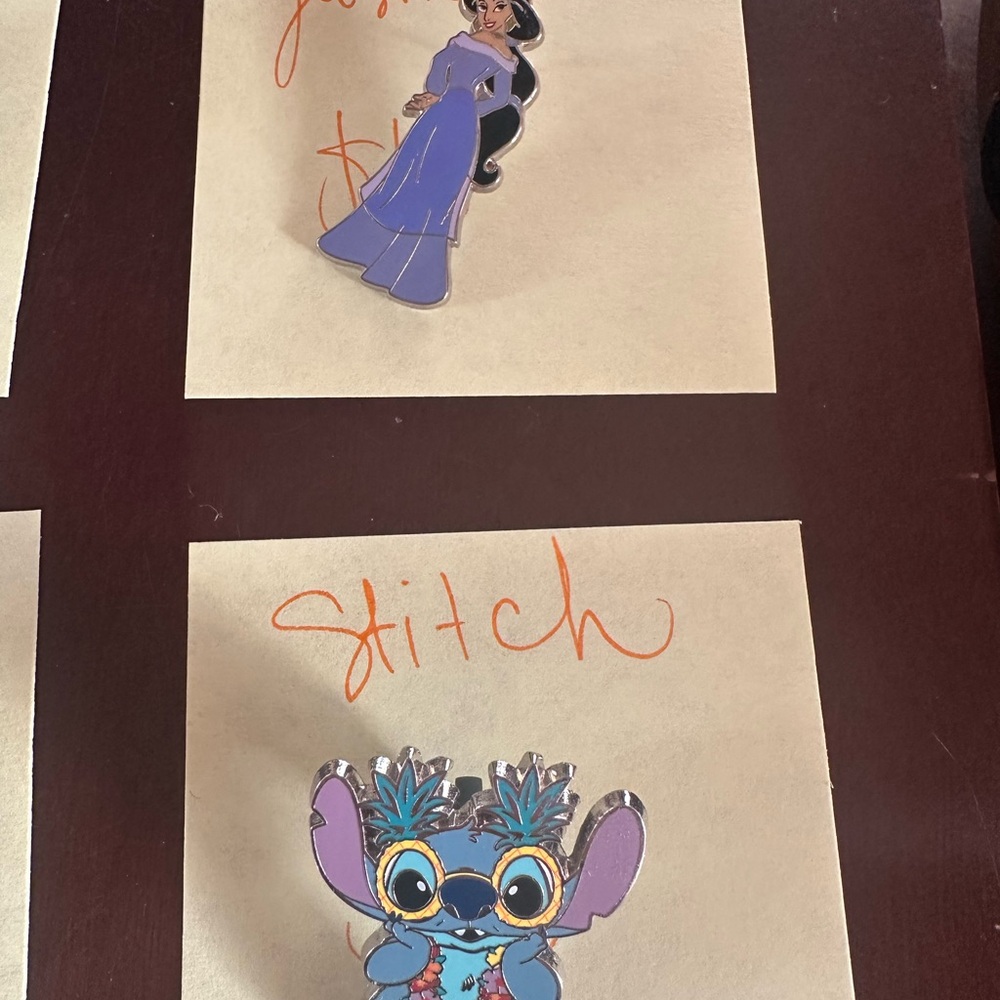 Disney Character Pin Collection - Picture 4 of 11